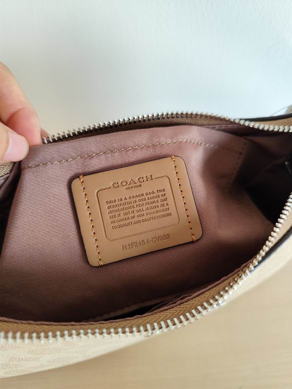 Canvas Chain Shoulder Bag