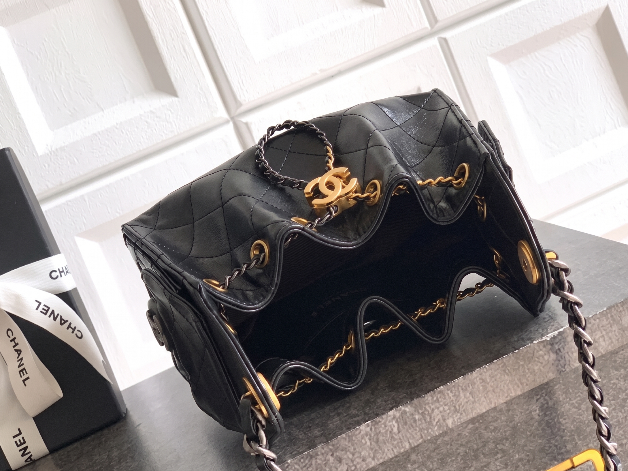 Luxury Black Diamond-Stitched Handbag