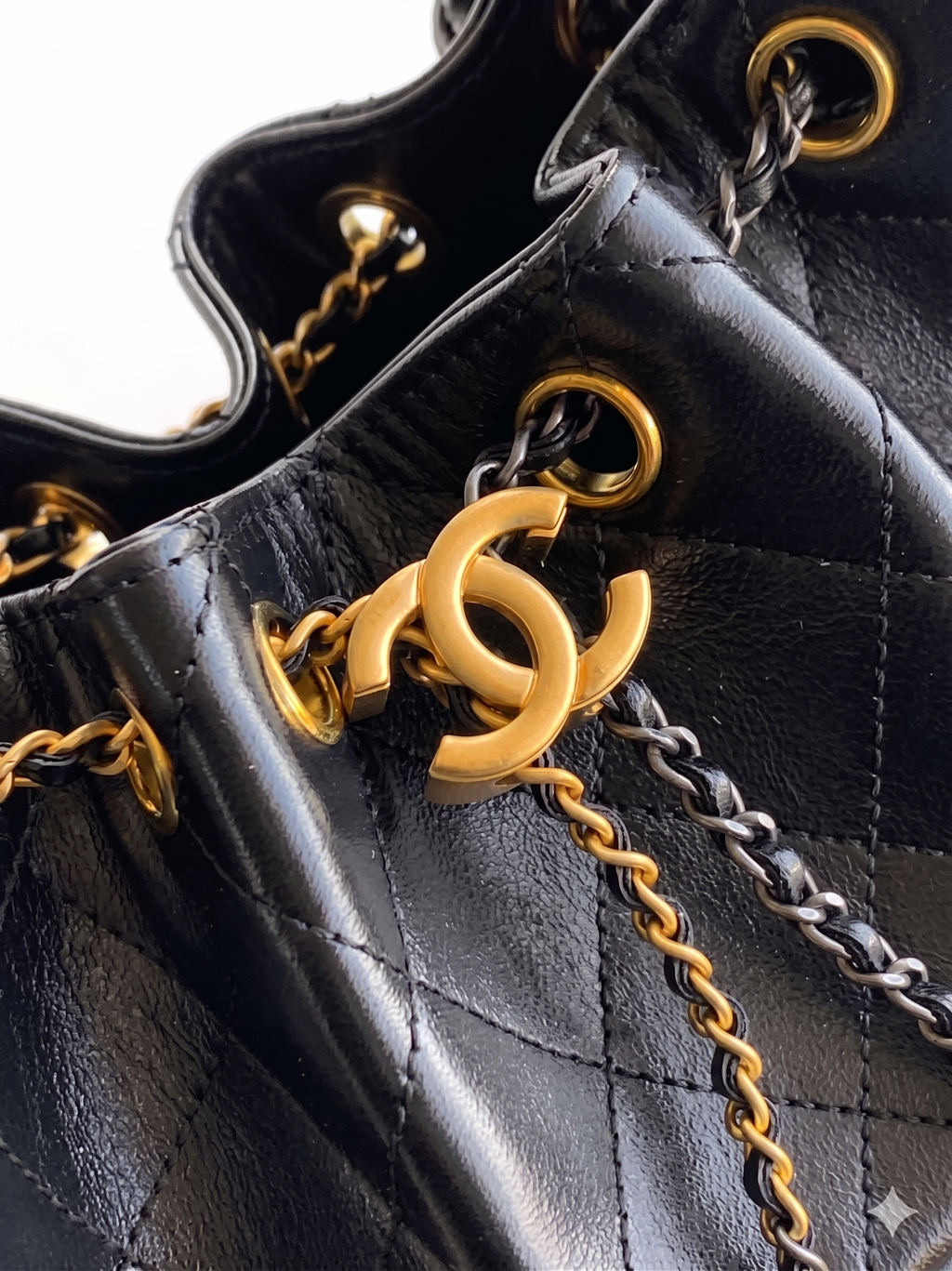 Luxury Black Diamond-Stitched Handbag