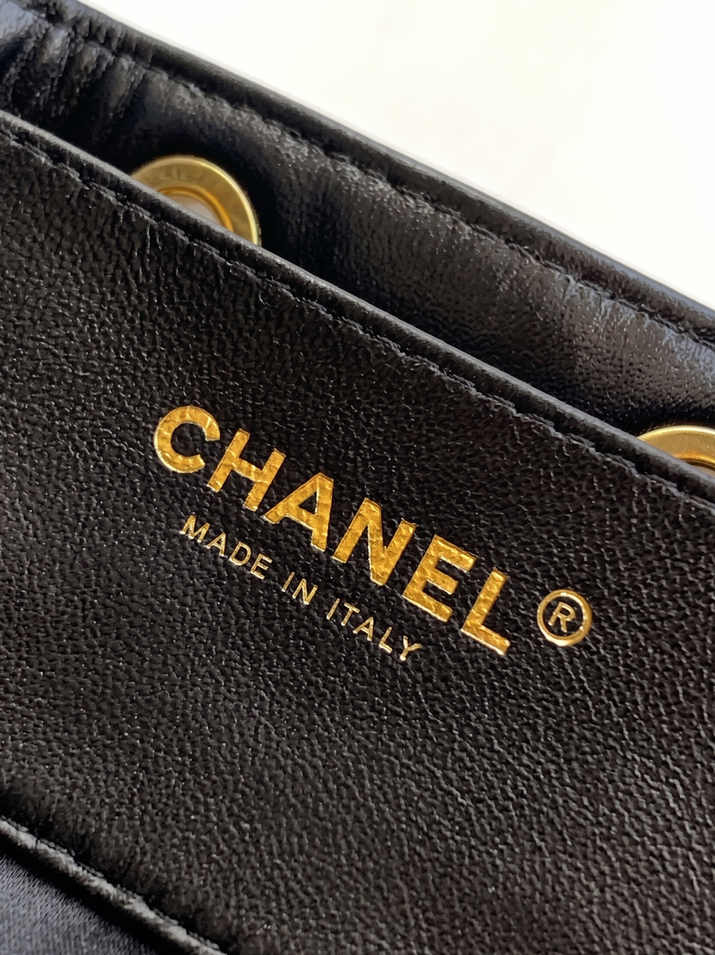 Luxury Black Diamond-Stitched Handbag