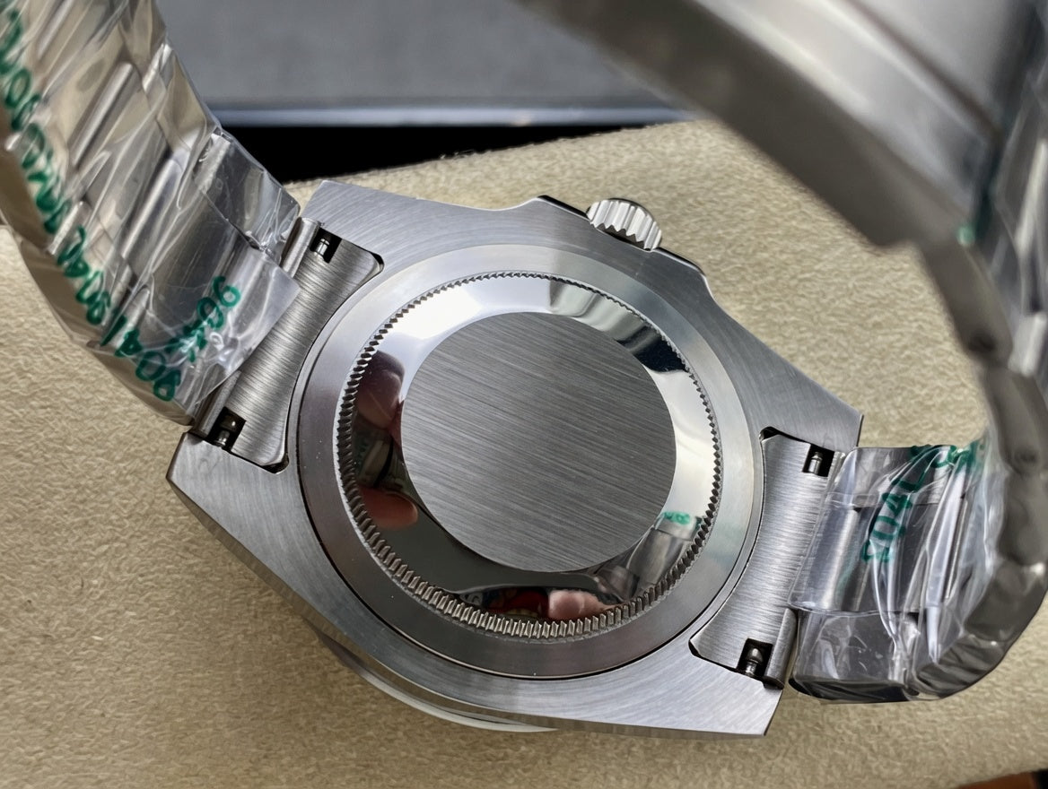 Luxury Diver Watch with Red Bezel 40mm