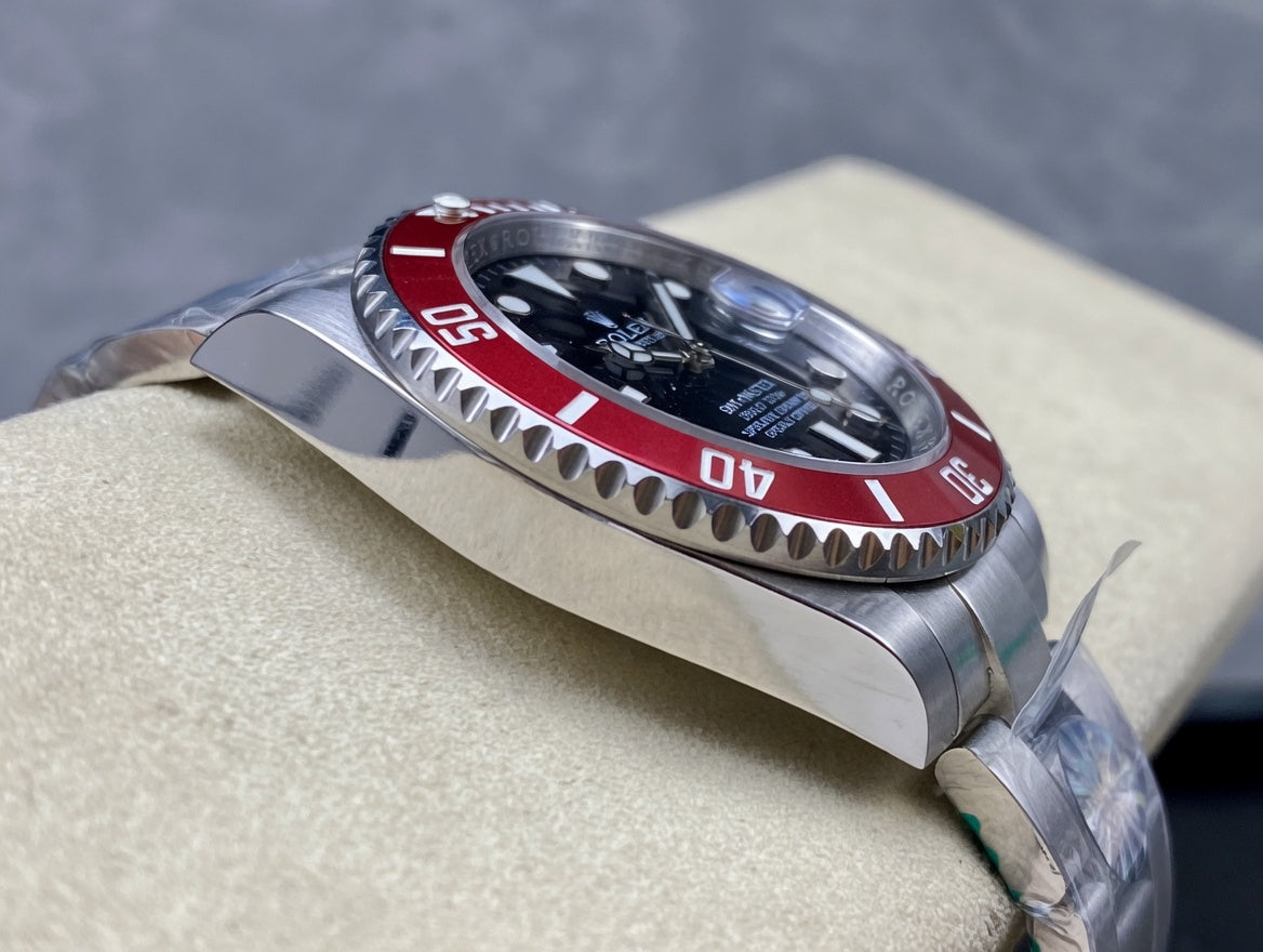 Luxury Diver Watch with Red Bezel 40mm