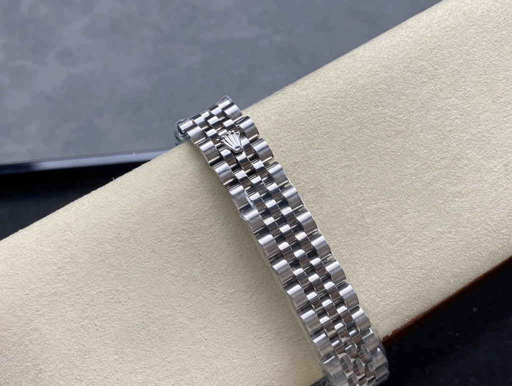 Elegant Stainless Steel Pink 31mm