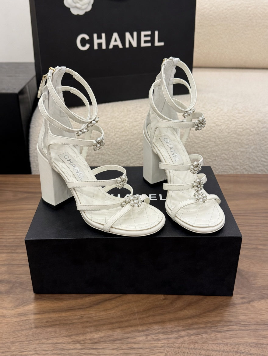 Chic Strappy Block Heel Sandals with Pearl Details