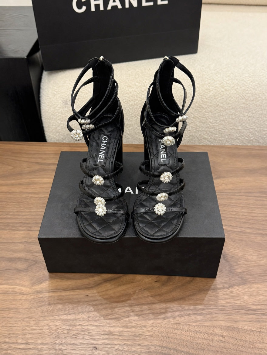 Chic Strappy Block Heel Sandals with Pearl Details
