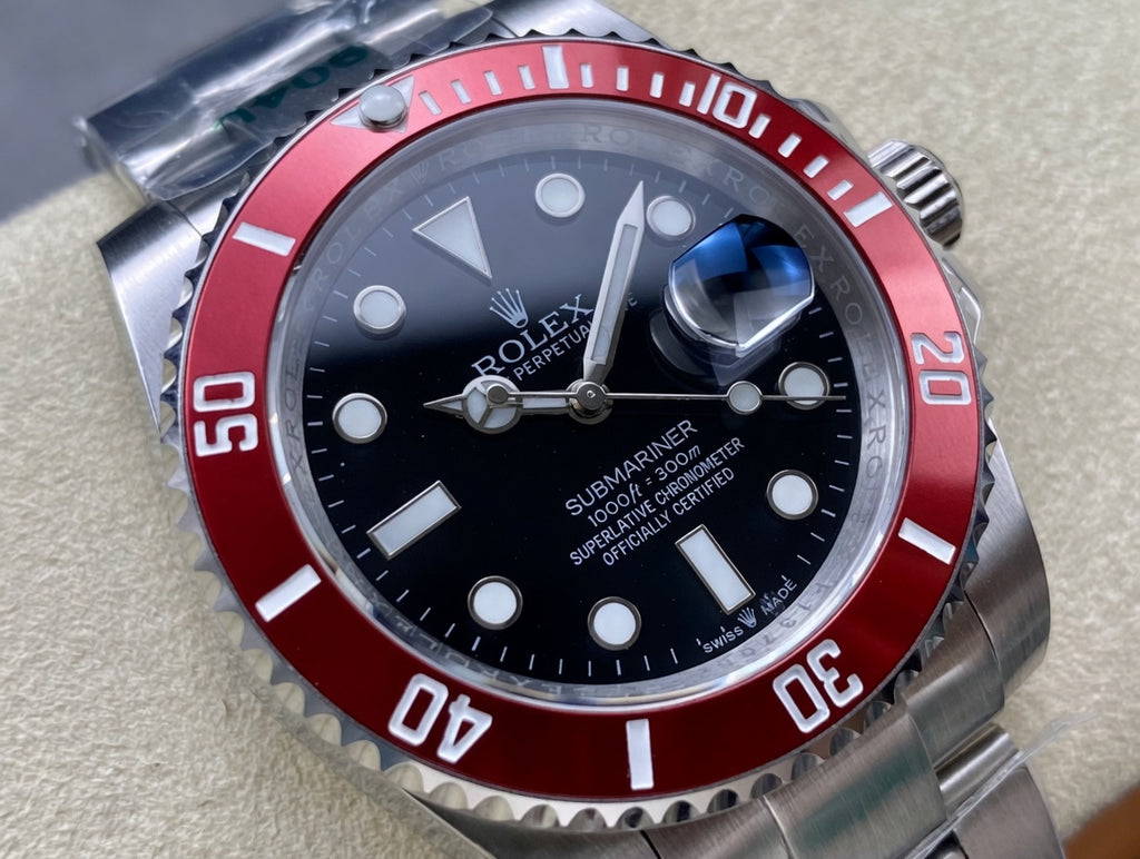 Luxury Diver Watch with Red Bezel 40mm