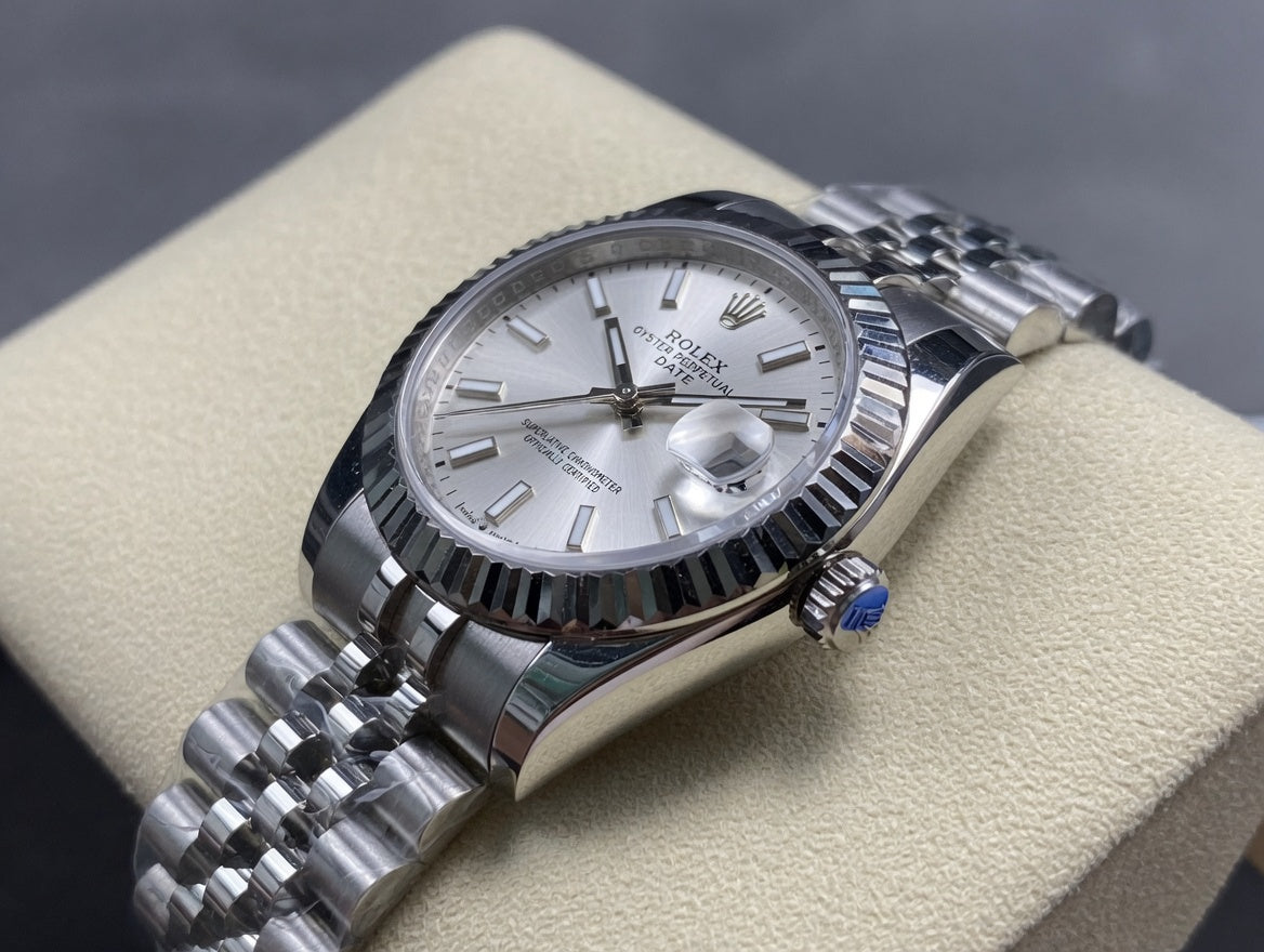 Elegant Stainless Steel Watch 31mm