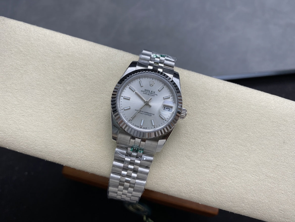 Elegant Stainless Steel Watch 31mm