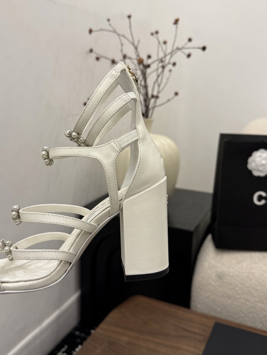 Chic Strappy Block Heel Sandals with Pearl Details
